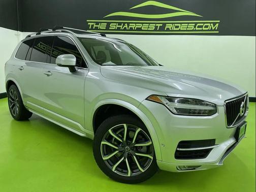Bright Silver Metallic 2018 Volvo XC90 T6 Momentum