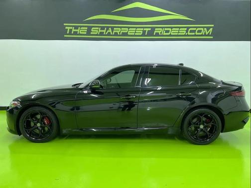 Black 2019 Alfa Romeo Giulia Ti Sport