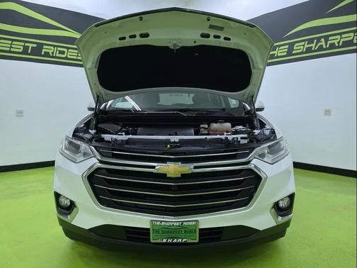 White 2018 Chevrolet Traverse LT Leather
