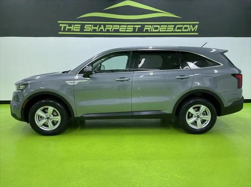 2022 Kia Sorento LX