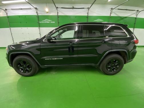 Photo 3 of 18 of 2015 Jeep Grand Cherokee Laredo