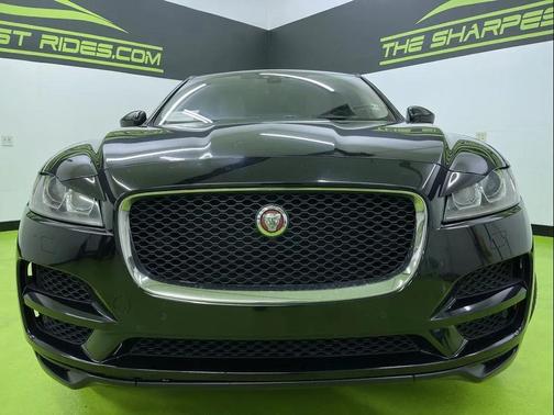 2019 Jaguar F-PACE Prestige