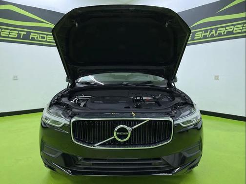 2019 Volvo XC60 T5 Momentum