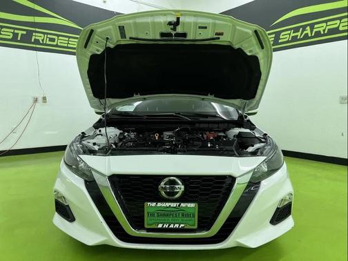 White 2022 Nissan Altima S FWD
