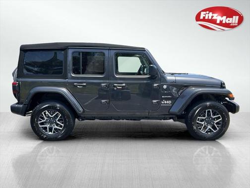 2024 Jeep Wrangler 4-Door Sahara 4x4