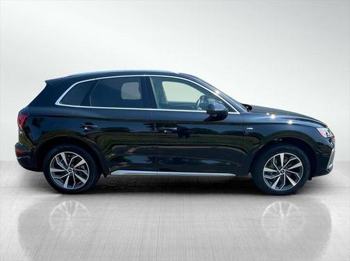 2022 Audi Q5 45 S line Premium
