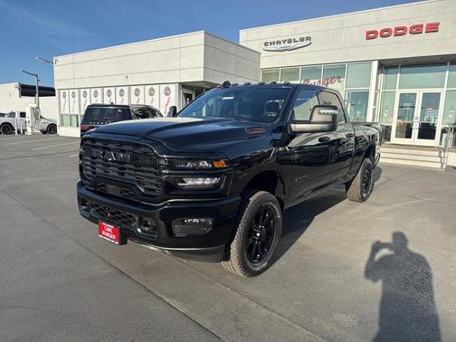 2025 RAM 2500 Big Horn Crew Cab 4x4 6'4' Box