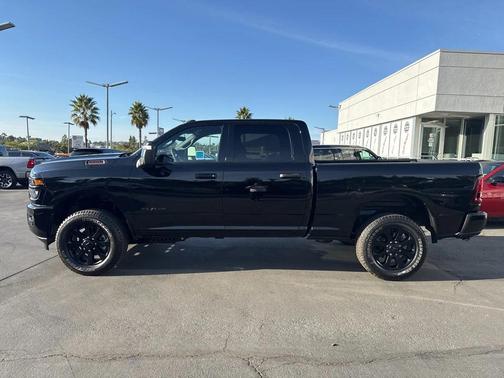 2025 RAM 2500 Big Horn Crew Cab 4x4 6'4' Box