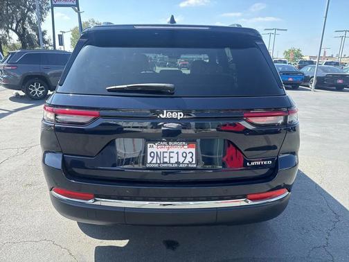 Midnight Sky 2024 Jeep Grand Cherokee Limited