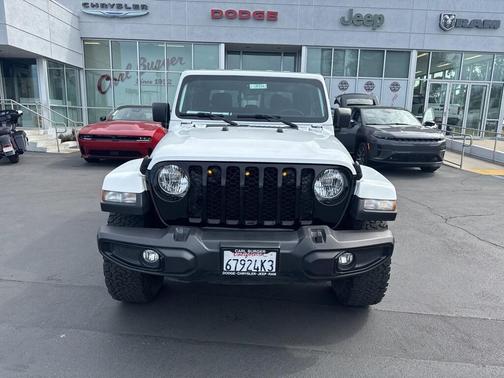 2021 Jeep Gladiator Sport