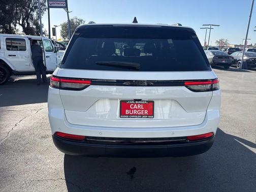 2024 Jeep Grand Cherokee Altitude