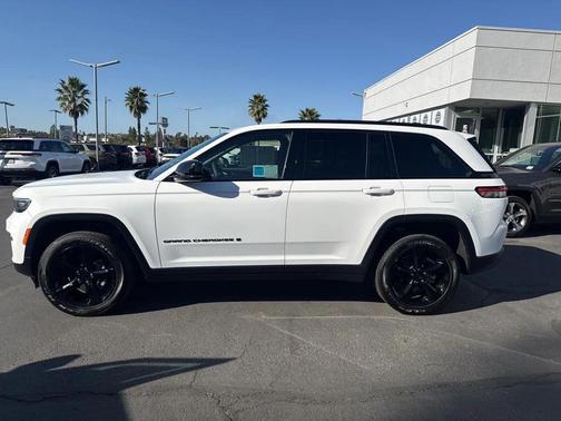 2024 Jeep Grand Cherokee Altitude