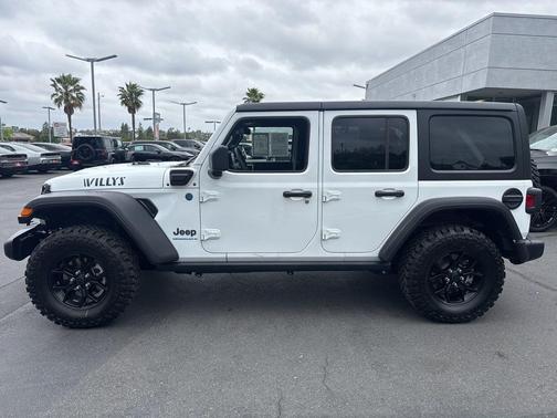 2025 Jeep Wrangler 4xe Willys