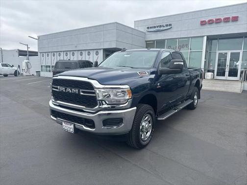 2024 RAM 2500 Tradesman Crew Cab 4x4 6'4' Box