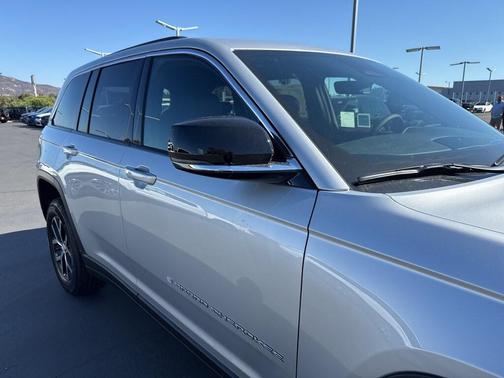 2025 Jeep Grand Cherokee Limited X