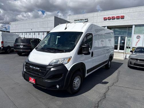 Bright White 2025 RAM ProMaster 2500 Tradesman