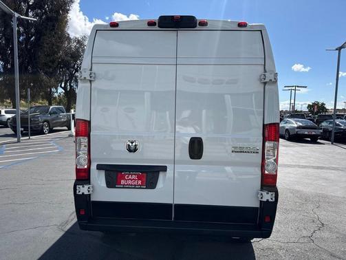 Bright White 2025 RAM ProMaster 2500 Tradesman