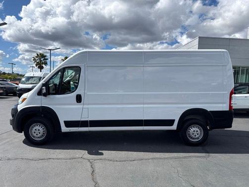 Bright White 2025 RAM ProMaster 2500 Tradesman