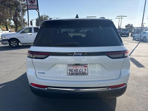 2022 Jeep Grand Cherokee 4xe Base
