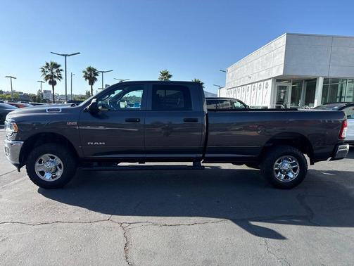 Granite Crystal Metallic Clearcoat 2022 RAM 2500 Tradesman Crew Cab 4x4 8' Box