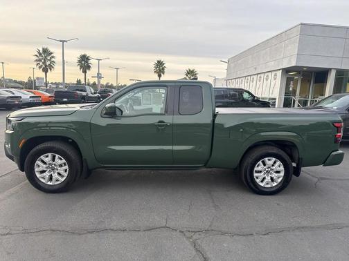 2024 Nissan Frontier SV