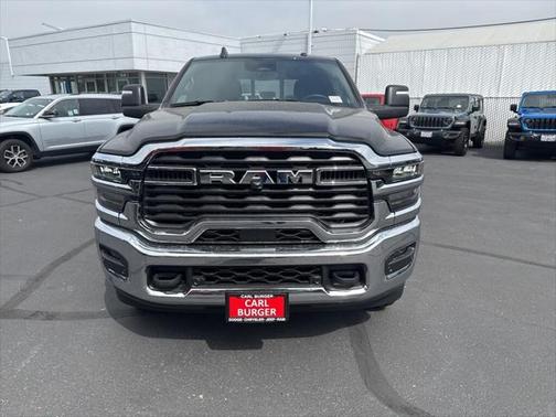 2025 RAM 2500 Tradesman Crew Cab 4x4 6'4' Box