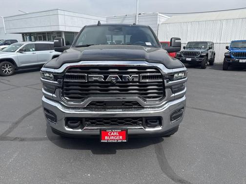 2025 RAM 2500 Tradesman Crew Cab 4x4 6'4' Box