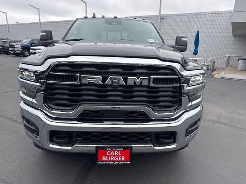 2025 RAM 2500 Tradesman Crew Cab 4x4 8' Box