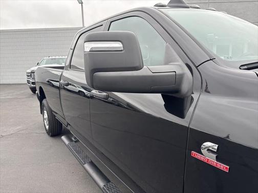 2025 RAM 2500 Tradesman Crew Cab 4x4 8' Box