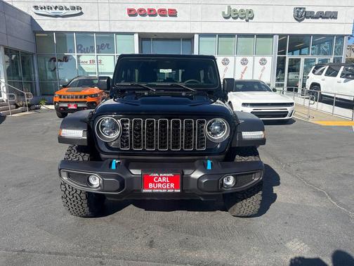 Black Clearcoat 2025 Jeep Wrangler 4xe Rubicon