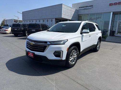 Summit White 2023 Chevrolet Traverse LT Cloth