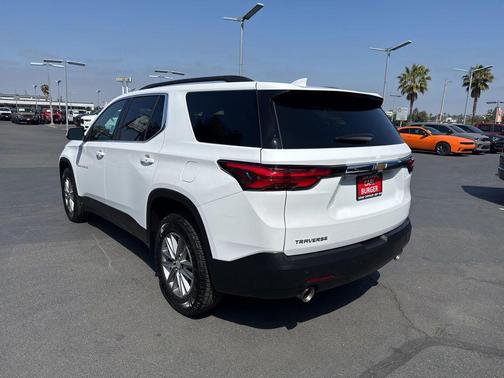 Summit White 2023 Chevrolet Traverse LT Cloth