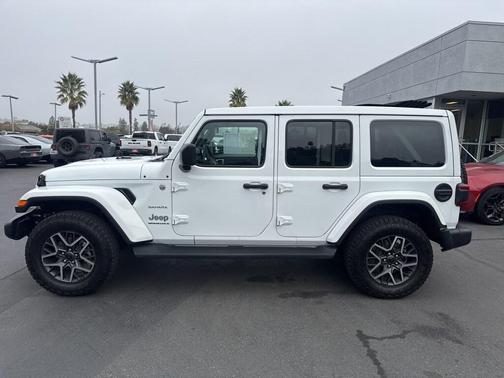 2024 Jeep Wrangler 4-Door Sahara 4x4