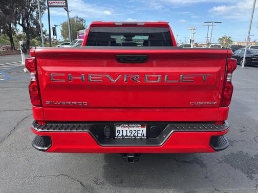 2022 Chevrolet Silverado 1500 Custom