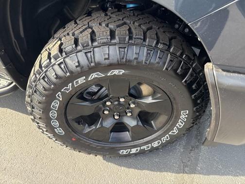 2026 RAM 1500 Warlock Crew Cab 4x4 5'7' Box