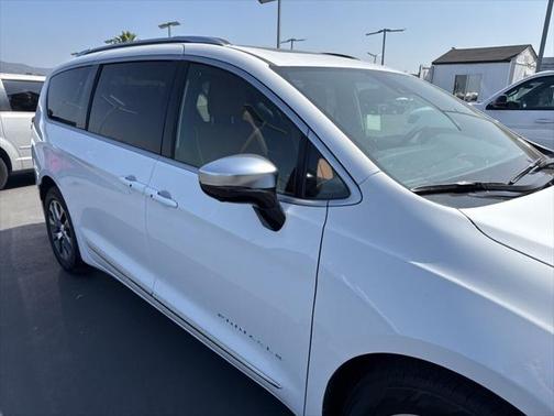 2025 Chrysler Pacifica L