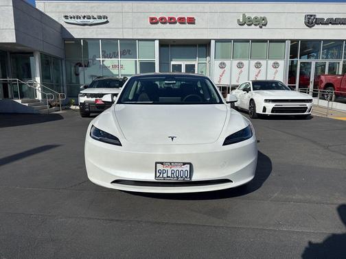 Pearl White Multi-Coat 2024 Tesla Model 3 Long Range