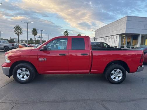 2024 RAM 1500 Classic SLT
