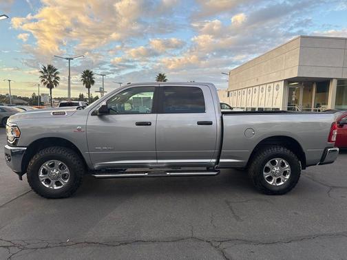 2022 RAM 3500 Big Horn Crew Cab 4x4 6'4' Box