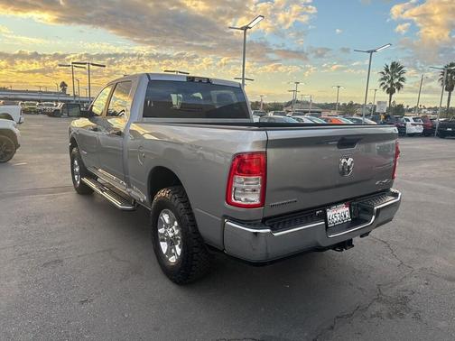 2022 RAM 3500 Big Horn Crew Cab 4x4 6'4' Box