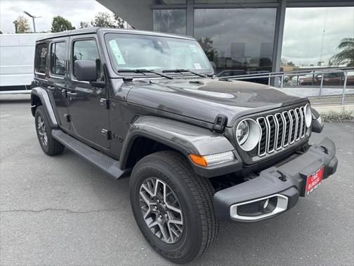 2025 Jeep Wrangler 4-Door Sahara 4x4