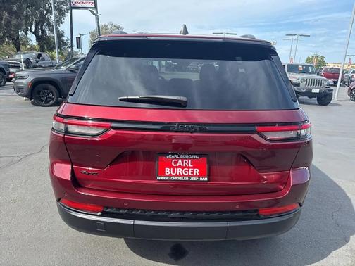 2024 Jeep Grand Cherokee Altitude