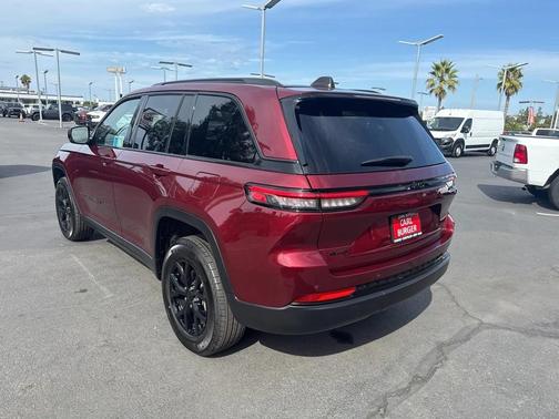 2024 Jeep Grand Cherokee Altitude