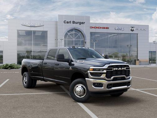 Diamond Black Crystal Pearlcoat 2026 RAM 3500 Tradesman Crew Cab 4x4 8' Box