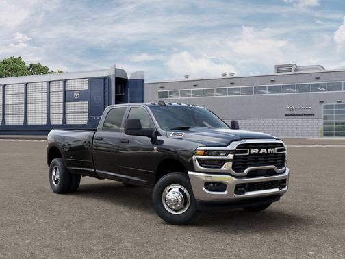 Diamond Black Crystal Pearlcoat 2026 RAM 3500 Tradesman Crew Cab 4x4 8' Box