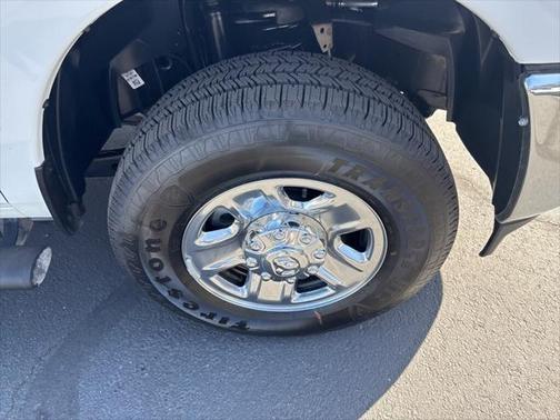 2025 RAM 2500 Tradesman Crew Cab 4x4 8' Box