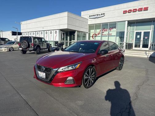 2020 Nissan Altima SR FWD
