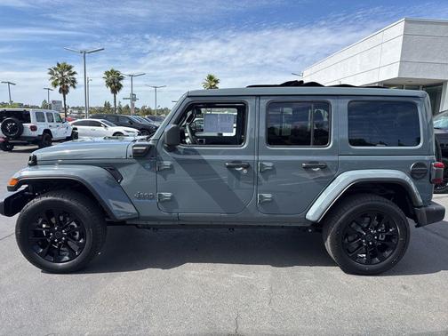 Anvil Clearcoat 2025 Jeep Wrangler 4xe Sahara