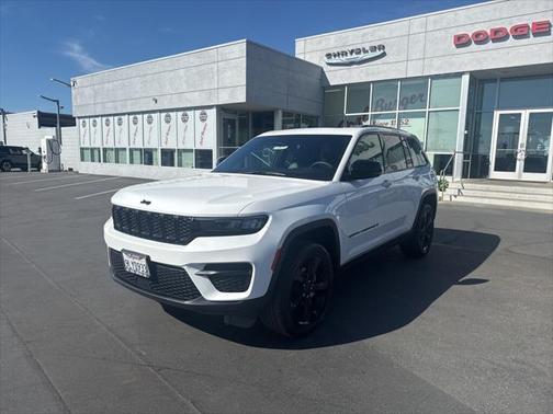 2024 Jeep Grand Cherokee Altitude