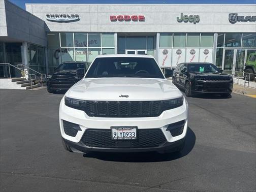 2024 Jeep Grand Cherokee Altitude